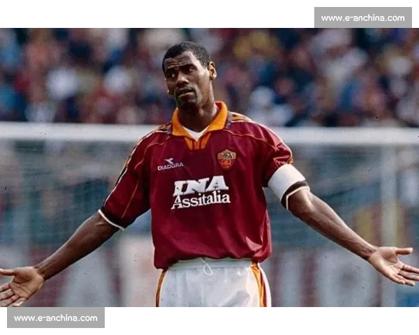 皇马传奇队对阵罗马传奇队再现足坛经典巅峰对决之夜荣耀与情怀交汇